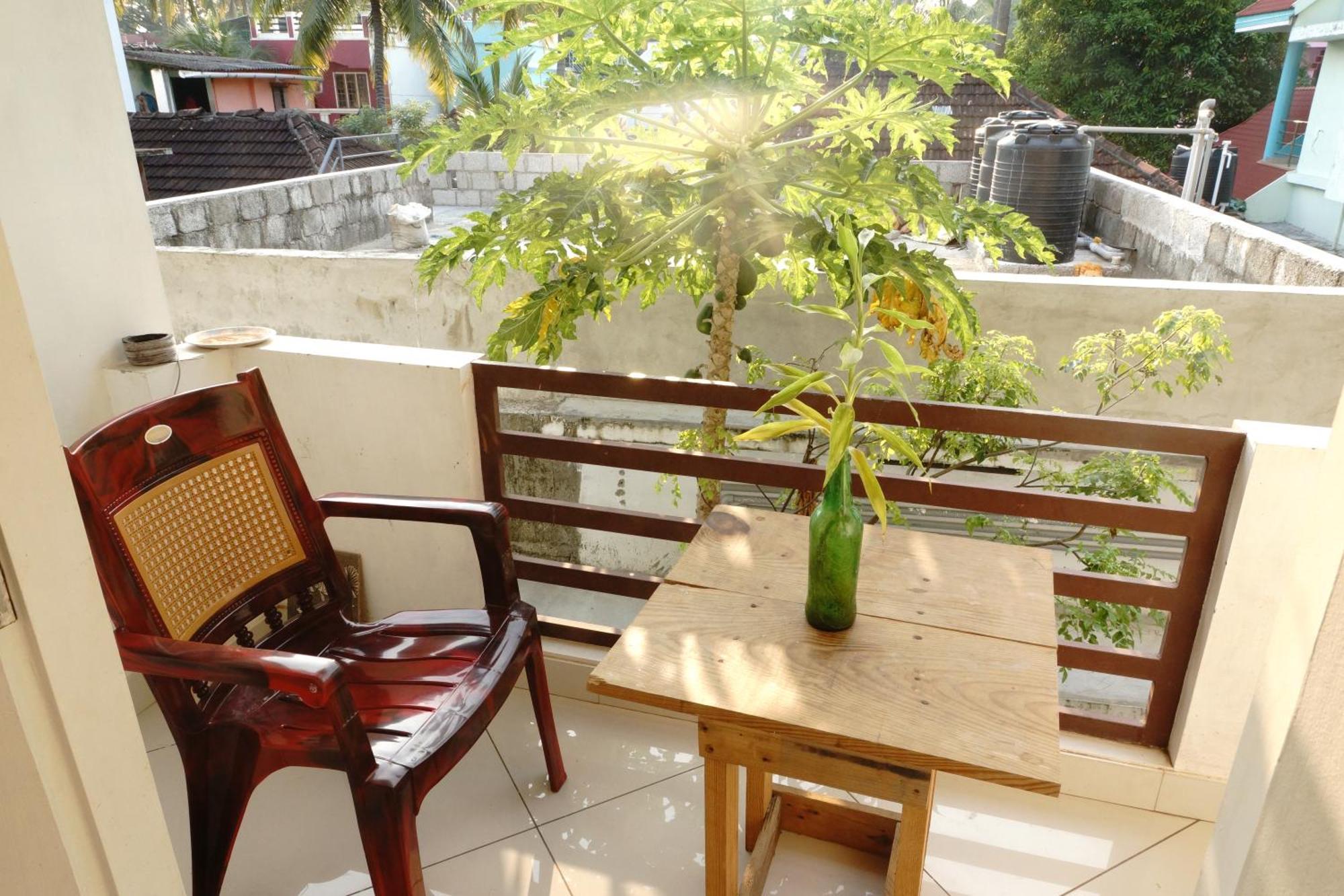 Appartement Nest à Kochi Extérieur photo