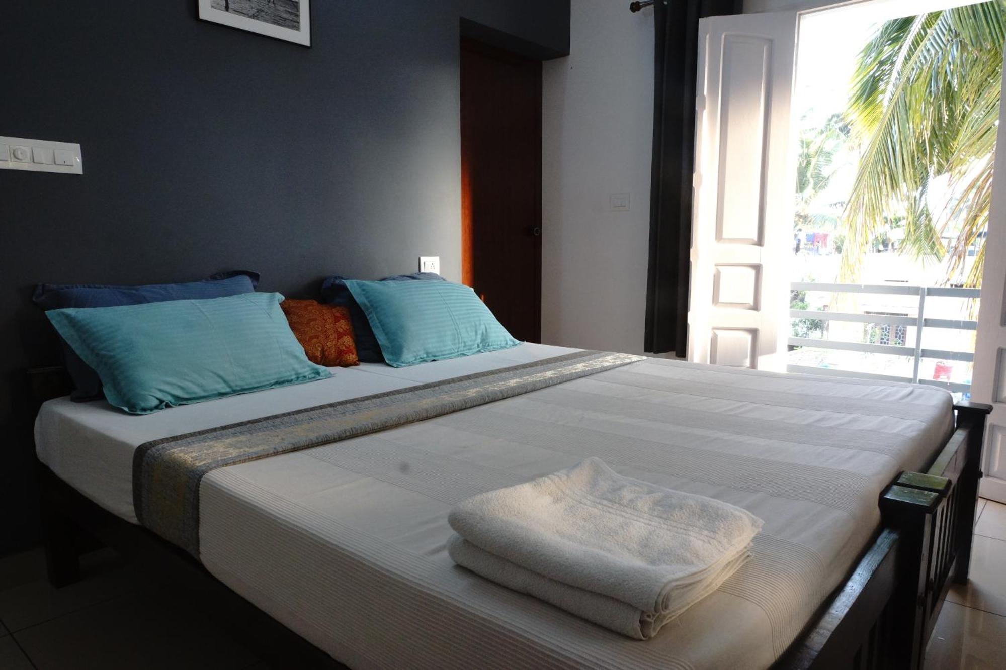 Appartement Nest à Kochi Extérieur photo